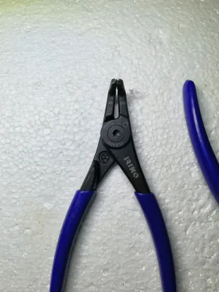 Irimo. Alicates para anillos interiores.