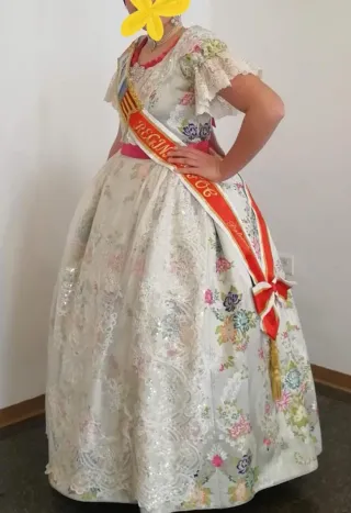 Traje de Fallera