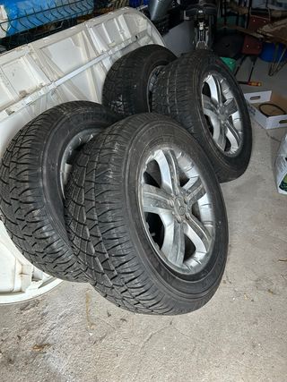 Llantas Mercedes 18” con neumáticos Michelin