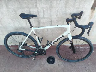 Trek Checkpoint ALR 5 Gravel Bike