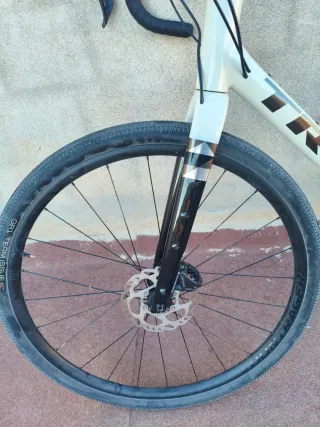 Trek Checkpoint ALR 5 Gravel Bike