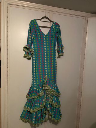 Traje de flamenca talla 40 lunares
