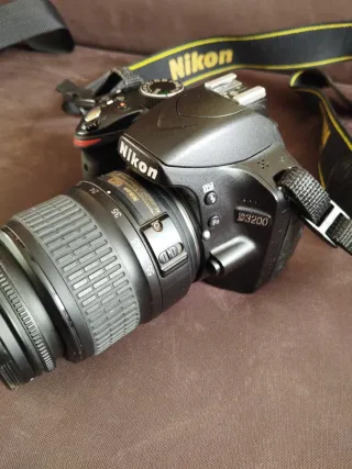 Nikon D3200 + Objetivo 18-55mm DX