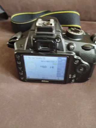 Nikon D3200 + Objetivo 18-55mm DX