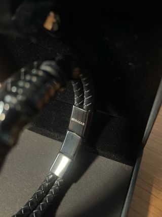 Pulsera SERASAR Cuero Negro