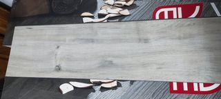 Suelo Vinilo Roble y Gris Madera