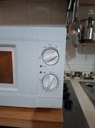 Microondas blanco.marca OK.