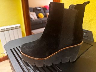 Botines Alpe negros ante