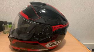 Casco Moto Shoei Negro y Rojo