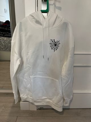 Sudadera Blanca con Telaraña
