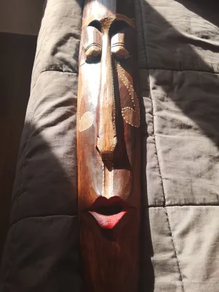 Máscara decorativa tribal madera