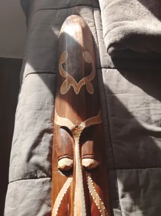 Máscara decorativa tribal madera