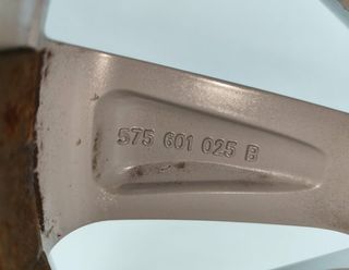 2249817 llanta 575601025b seat ateca (kh7) style