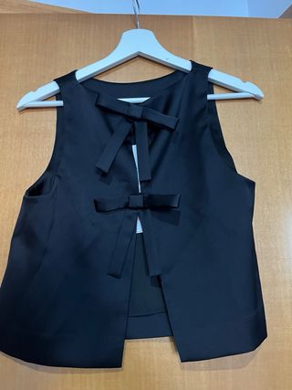 Top Mango Negro Satén Lazos