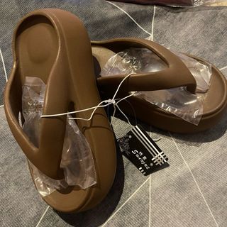 Sandalias marrón de tacón grueso | Talla 35/36