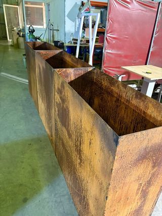 Jardineras / macetero hostelería OXIDON