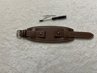 Correa de reloj marrón / Estilo Trinchera