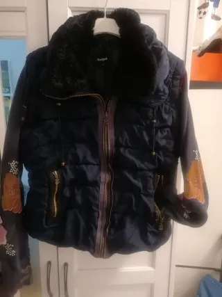Chaqueta Desigual azul y rosa talla 46