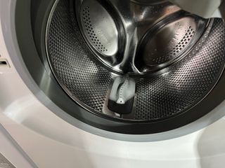 Lavadora Secadora Ariston 10/7 kg 1600 RPM