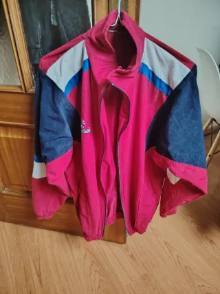 Chaqueta Vintage Roja y Azul.