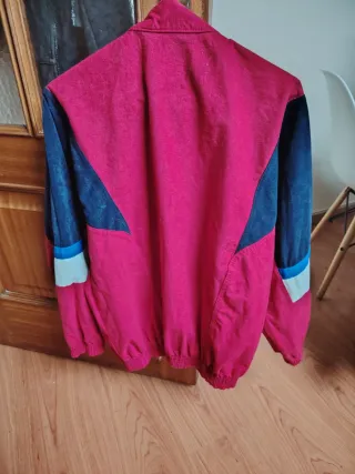 Chaqueta Vintage Roja y Azul.