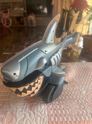 Tiburón Mecánico Skyrocket 2012