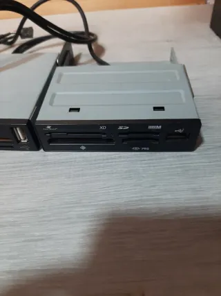 Lector Tarjetas PC Sobremesa Torre USB