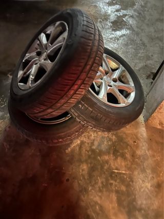 Neumáticos de coche