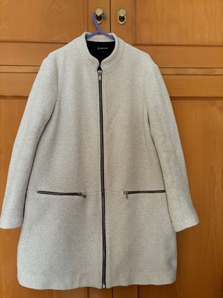 Abrigo Stradivarius Beige Talla L