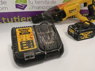 MARTILLO PERFORADOR DEWALT DCH133 + BATERIA 4AH