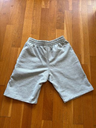 Pantalón corto gris Lacoste