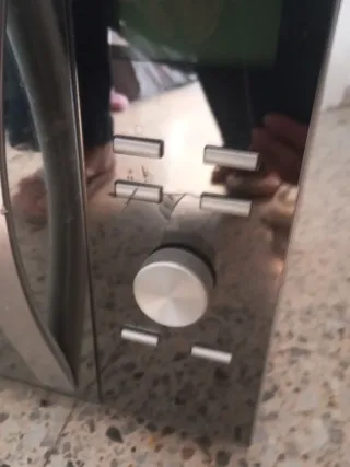 Cecotec Microondas Grill ProClean 9110