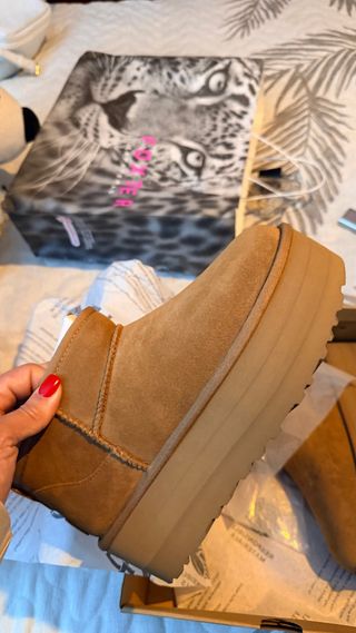 Stivali UGG Beige Taglia 38