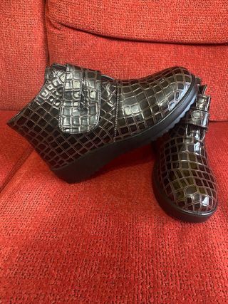 Botines mujer piel cocodrilo SIN ESTRENAR
