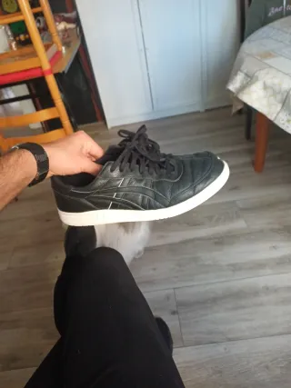 Zapatillas Asics Talla 44.5 Negras