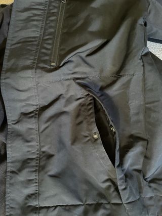 Abrigo Hollister Negro con Logo