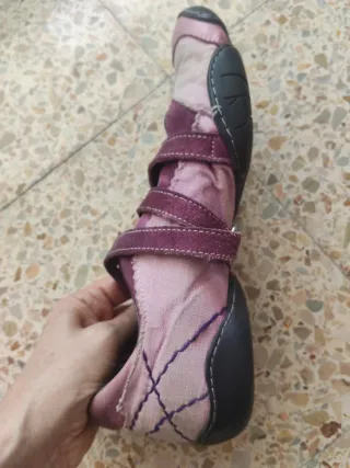 Zapatos cómodos de marca morados