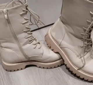 Botas media caña militar beige