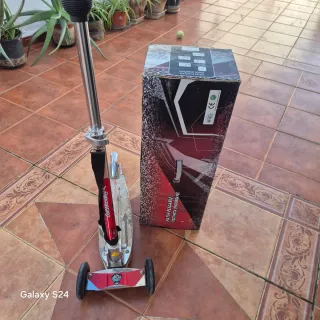 Patinete 3 Ruedas Boomerang Rojo