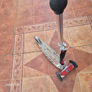 Patinete 3 Ruedas Boomerang Rojo