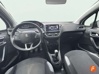 Peugeot 208 5P STYLE 1.2L PureTech 82