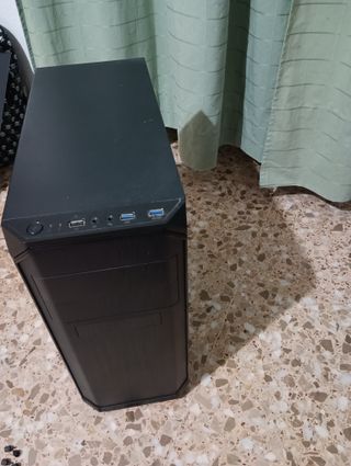 PC Sobremesa Negro