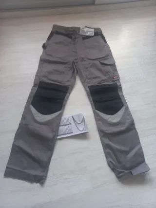 Pantalón de trabajo gris y negro