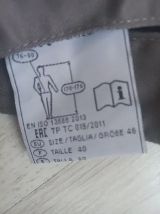 Pantalón de trabajo gris y negro