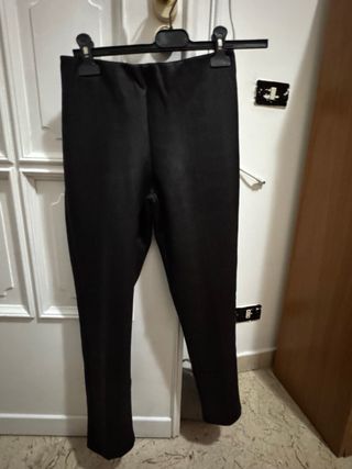 Pantaloni neri effetto pelle