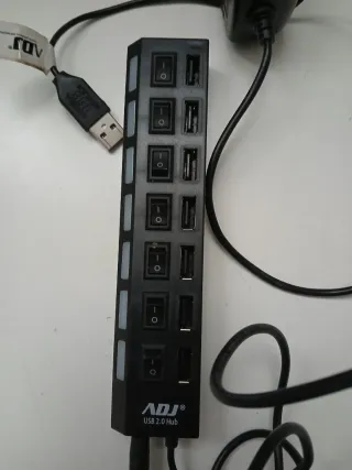Hub USB 2.0 ADJ 7 Porte con Interruttori
