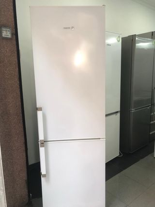Nevera combi blanca