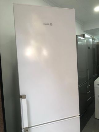 Nevera combi blanca