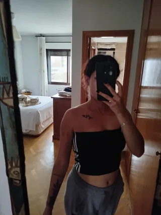 Top Adidas sin mangas negro Talla S