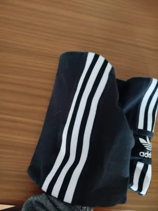 Top Adidas sin mangas negro Talla S